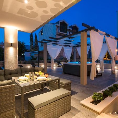 Family Apartment Dubrovnik - Private Jacuzzi Terrace, Private Parking Exterior foto