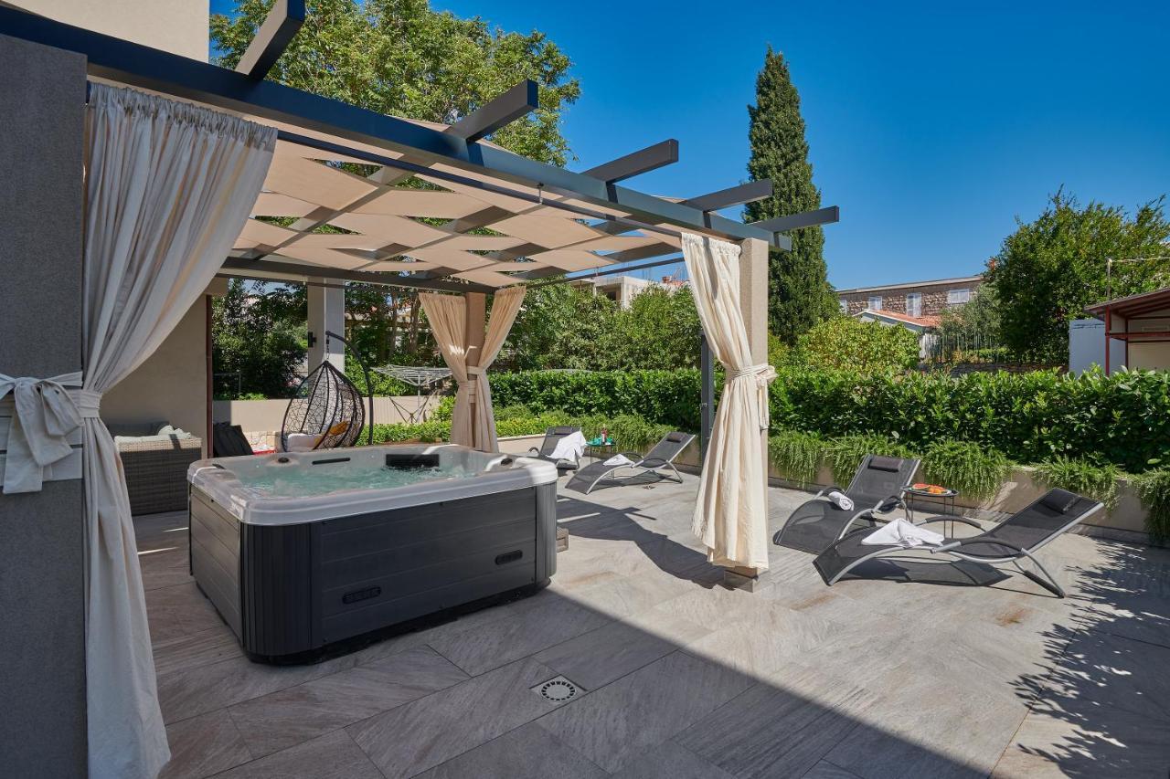 Family Apartment Dubrovnik - Private Jacuzzi Terrace, Private Parking Exterior foto
