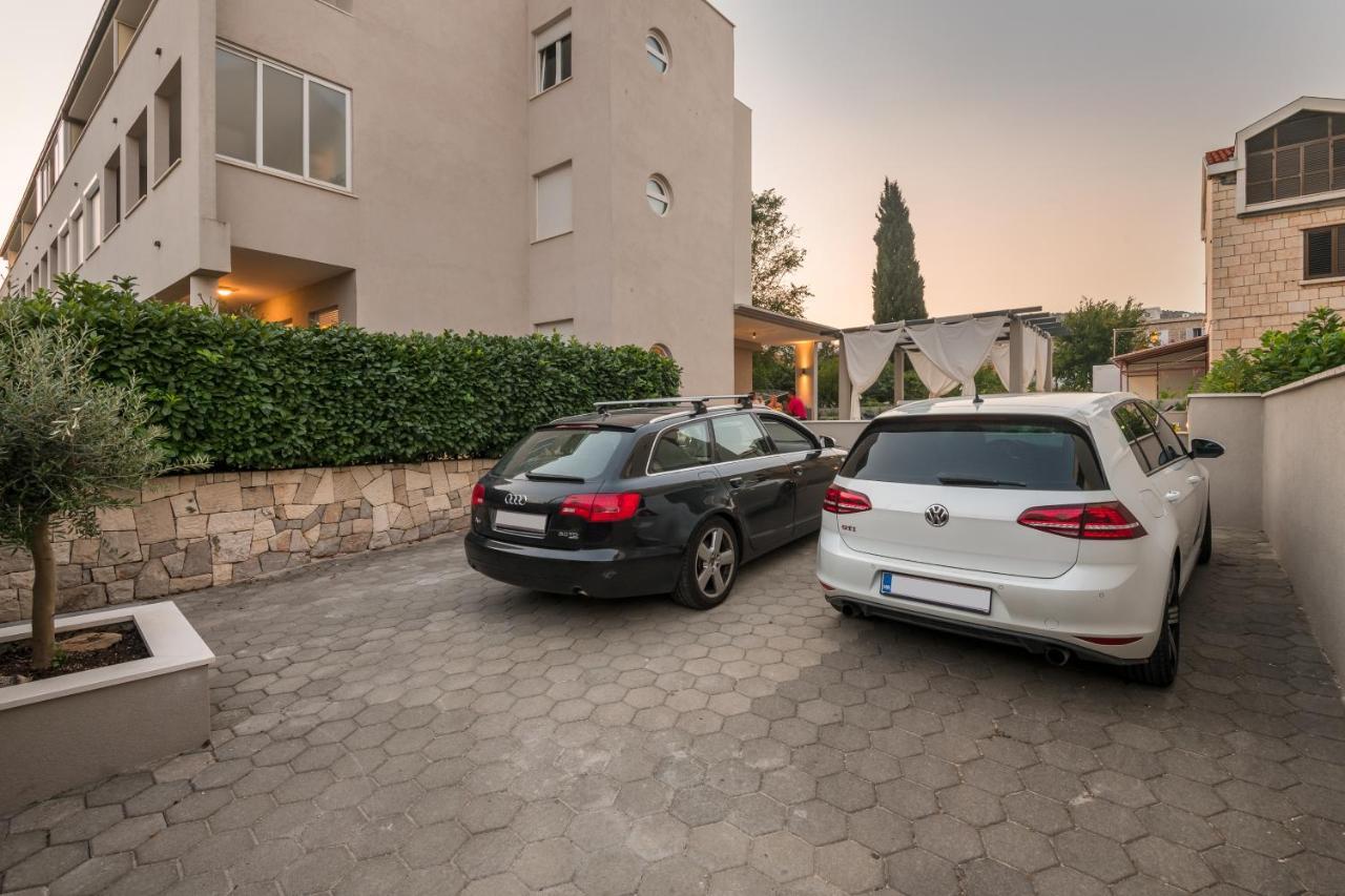 Family Apartment Dubrovnik - Private Jacuzzi Terrace, Private Parking Exterior foto